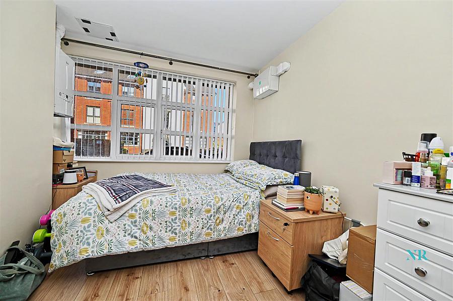 Apt 5 Firmount Building 2 Old Bakers Court