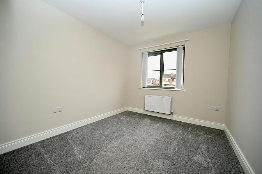 9 Castlelodge Gardens