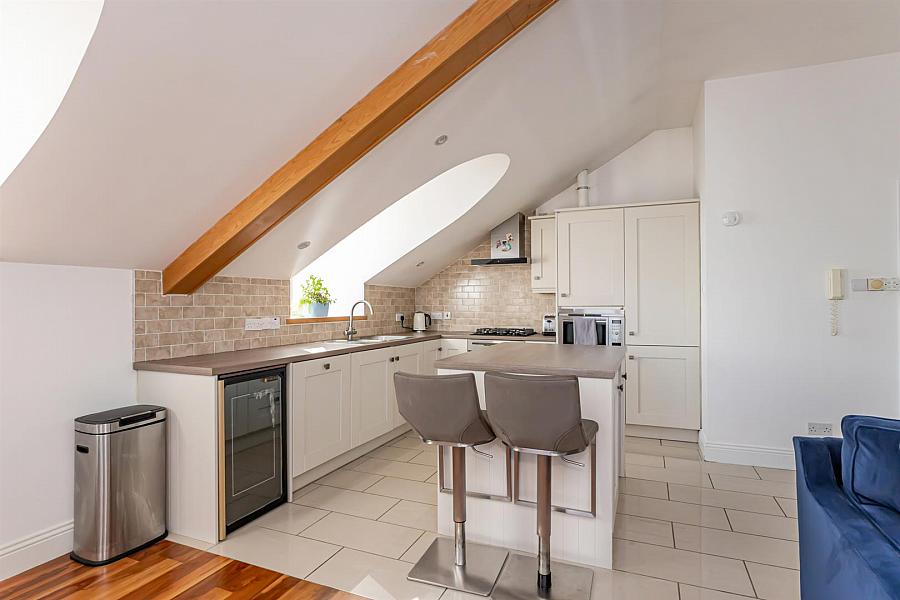 54 Glenmore House