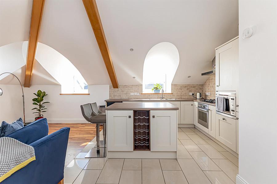 54 Glenmore House