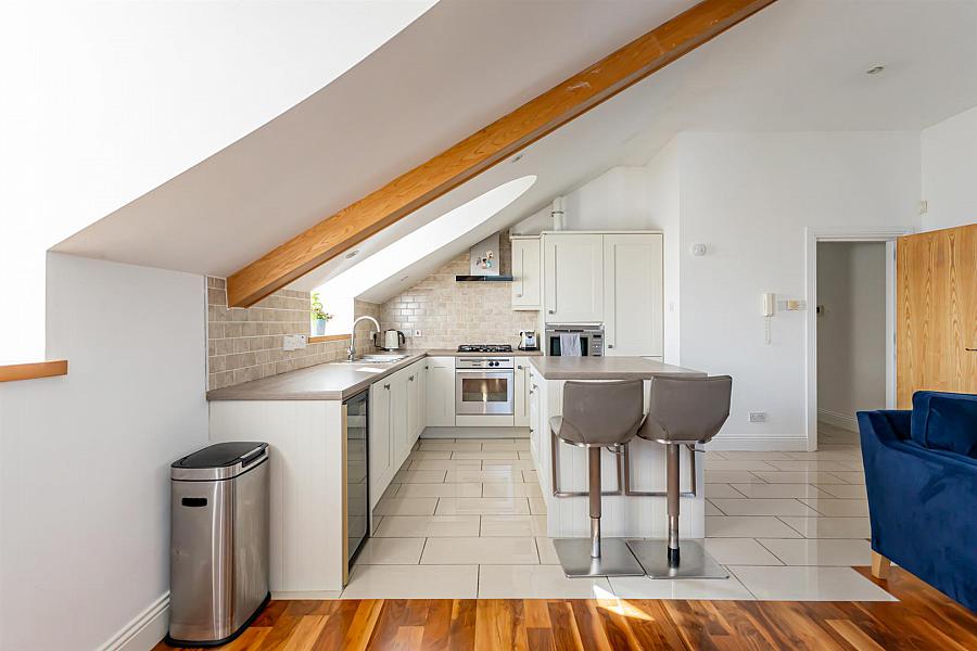 54 Glenmore House