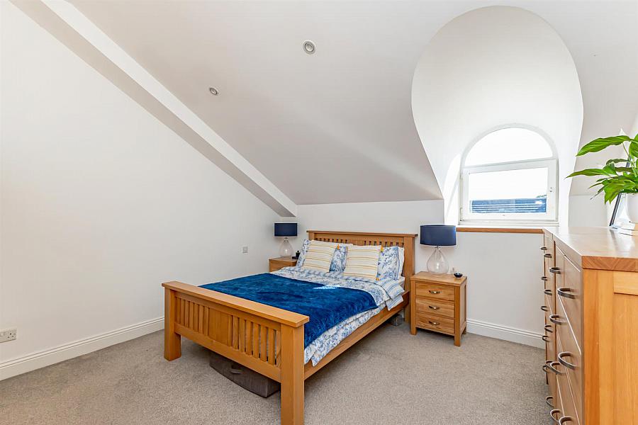 54 Glenmore House