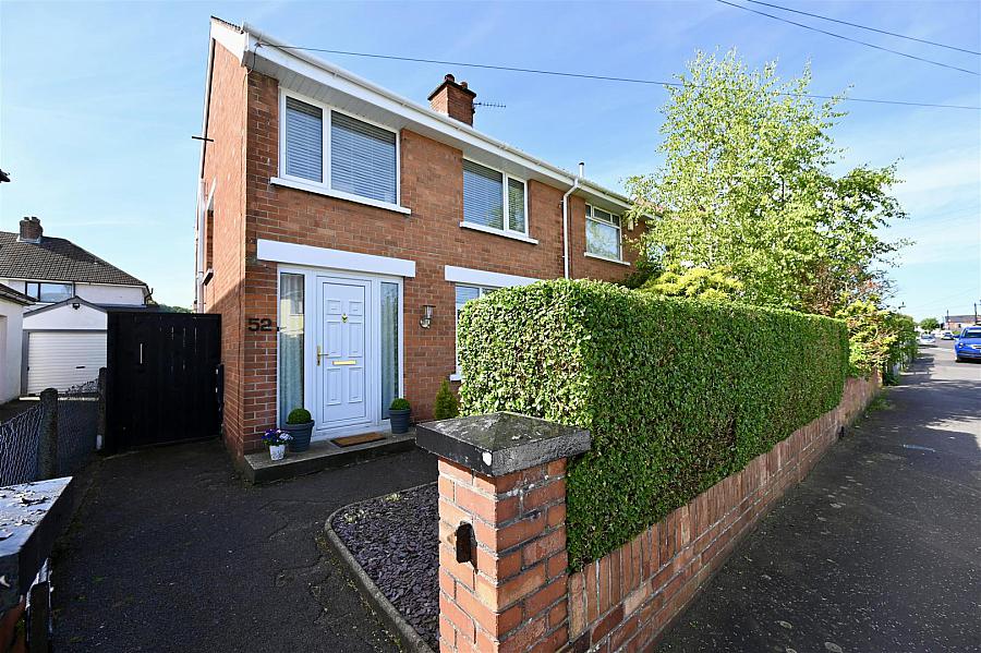 52 Stirling Gardens, belfast, BT6 9LW