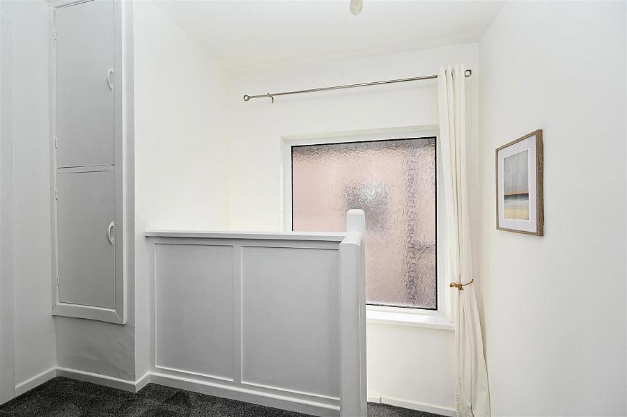 52 Stirling Gardens