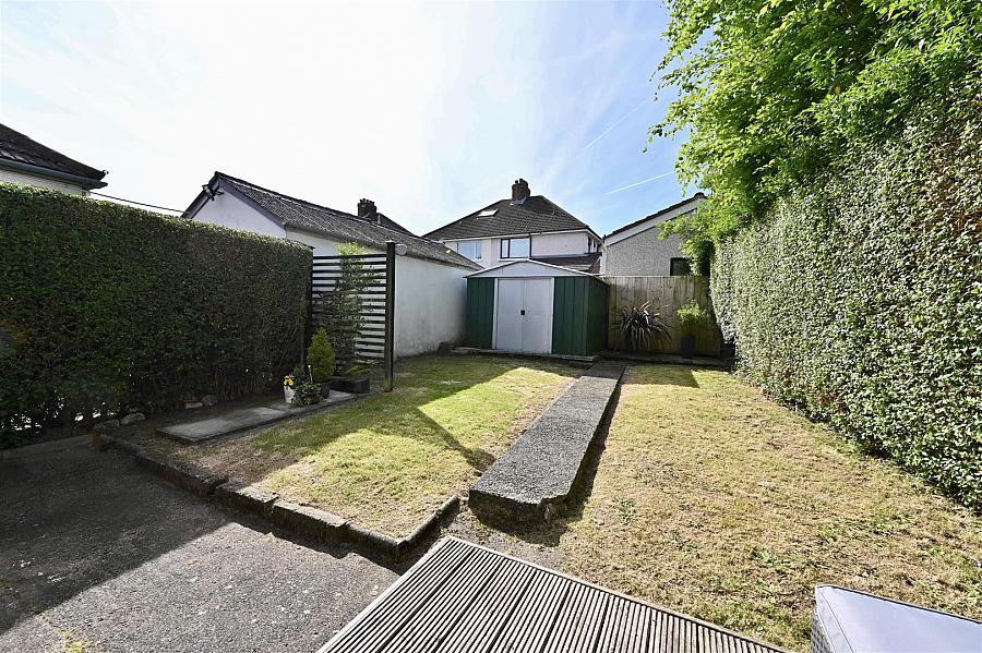 52 Stirling Gardens