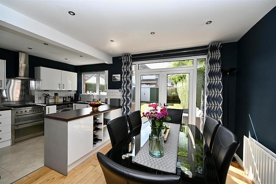 52 Stirling Gardens