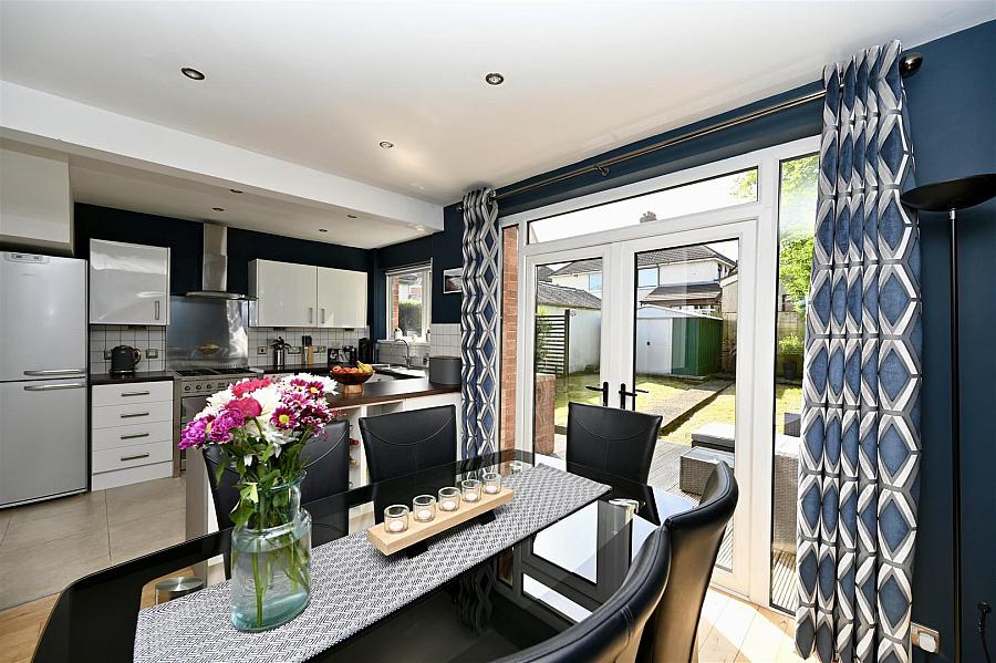 52 Stirling Gardens