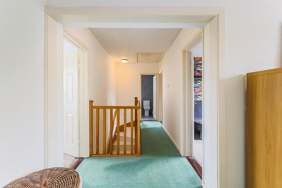 11 Glennor Crescent