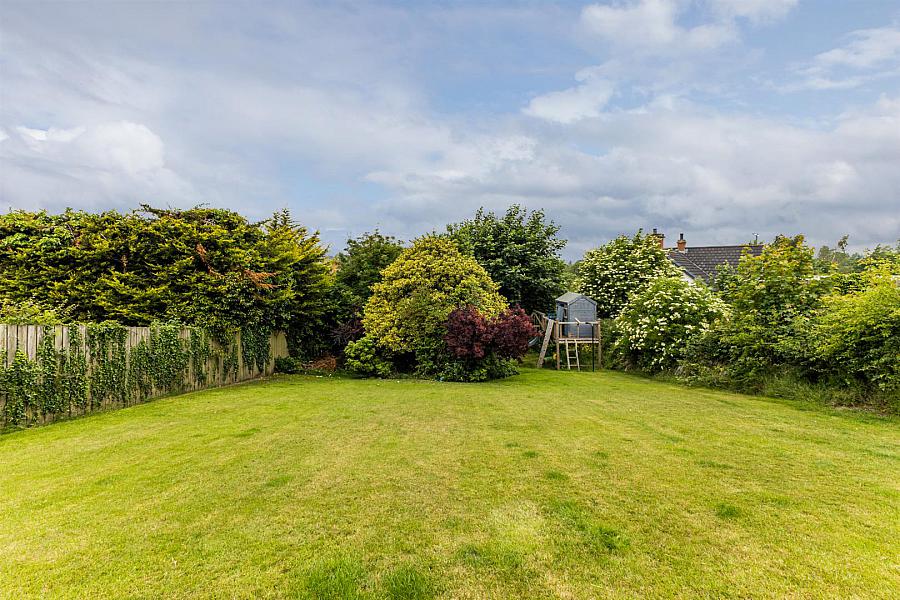 11 Glennor Crescent