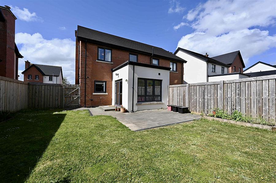 9 Brooke Hall Mews