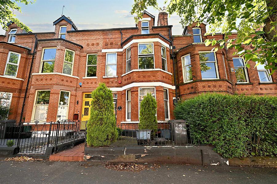 The George 9 Eglantine Avenue