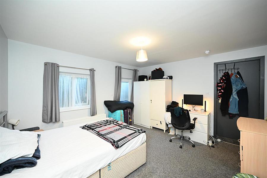 The George 9 Eglantine Avenue