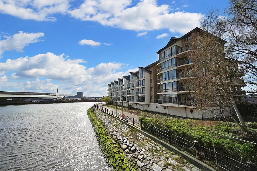 Apt 27 St Georges Harbour 51 East Bridge Street