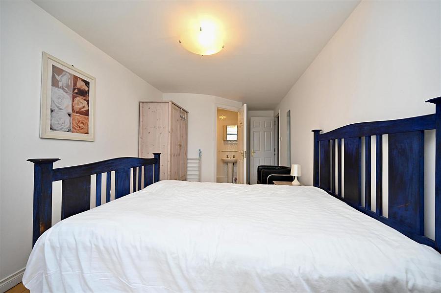 Apt 27 St Georges Harbour 51 East Bridge Street