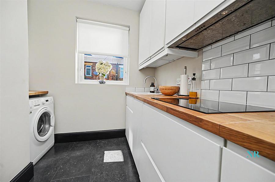 15 Bloomfield Gardens