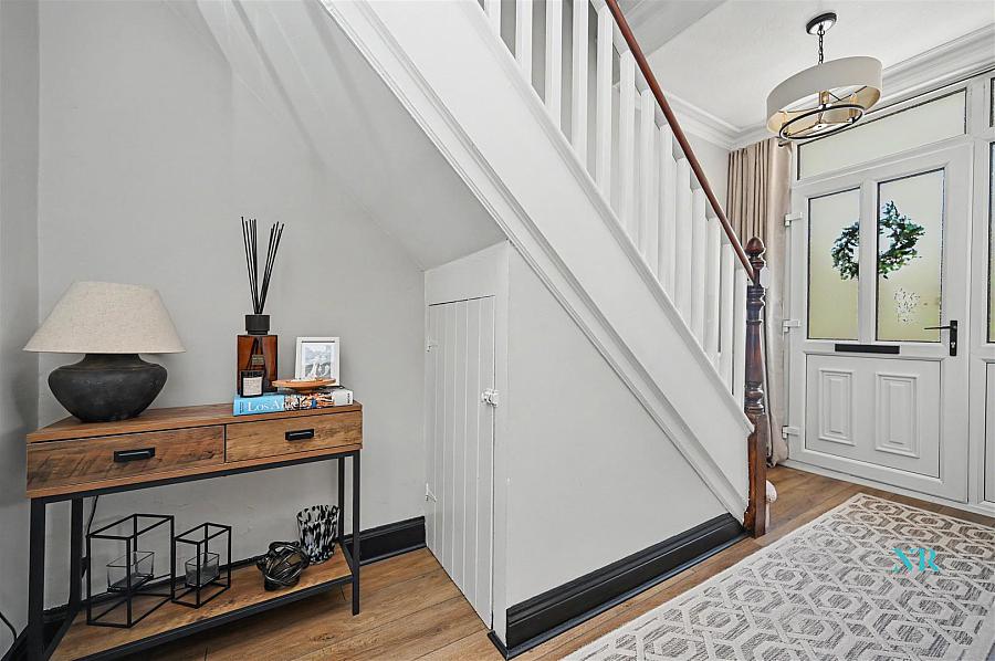 15 Bloomfield Gardens