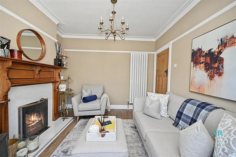 15 Bloomfield Gardens