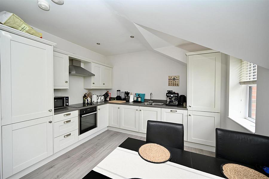 Apt 9, 130 Stranmillis Road