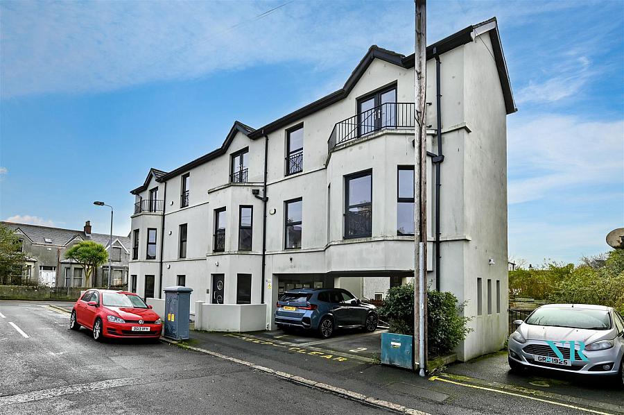 Apt 2, 1 Springfield Road