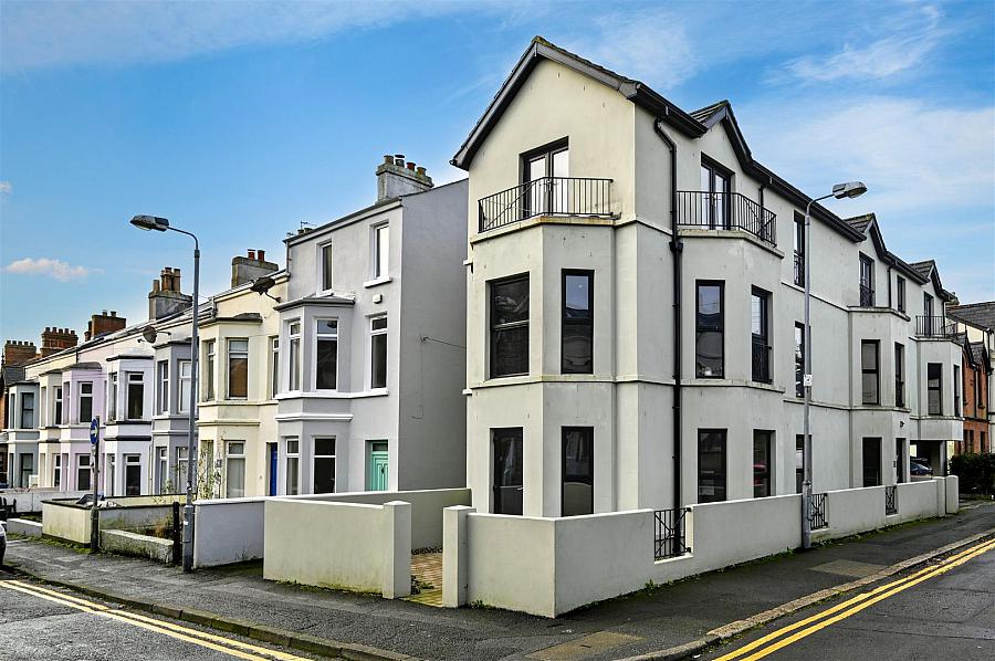 Apt 1, 1 Springfield Road