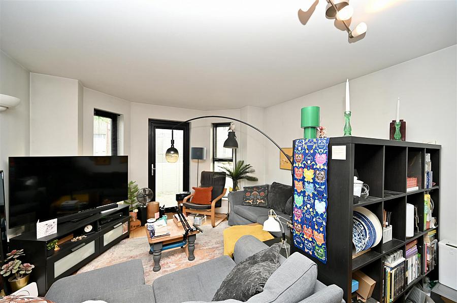 Apt 1, 1 Springfield Road