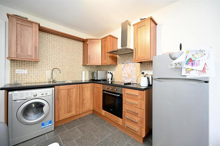 Apt 9, 1 Woodcot Avenue