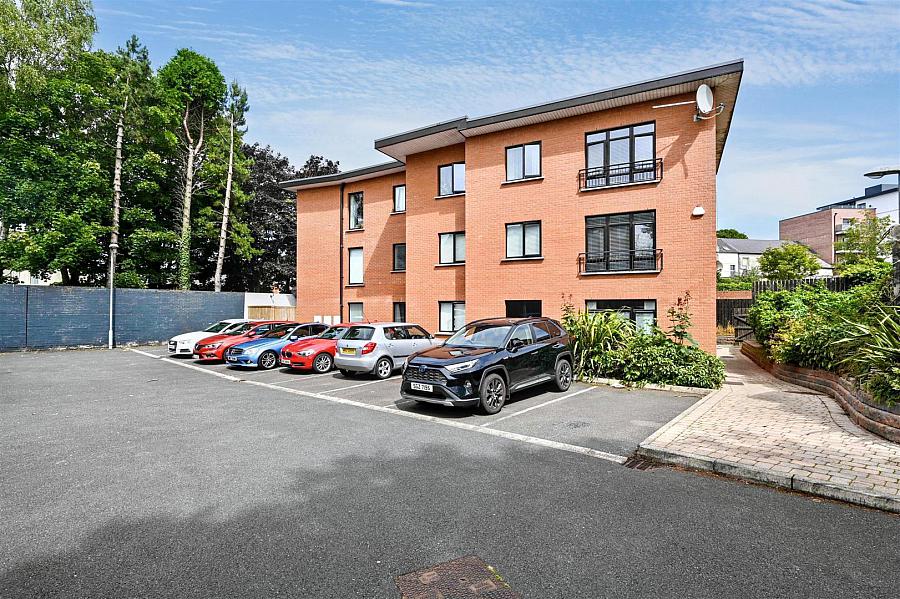 Apt 1, 39 Dundela Crescent