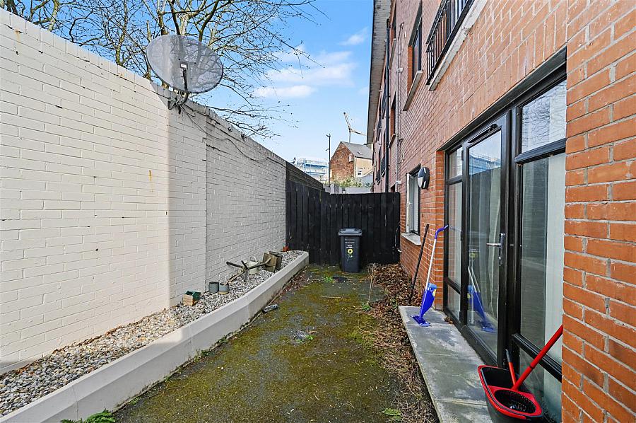 Apt 1, 39 Dundela Crescent