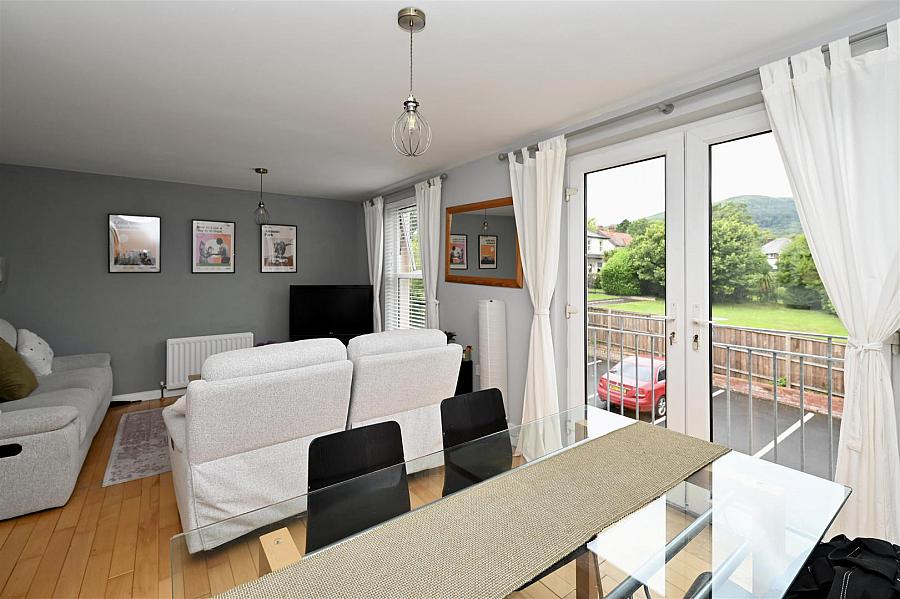 Apt 11 Chichester Manor 2 Chichester Park North