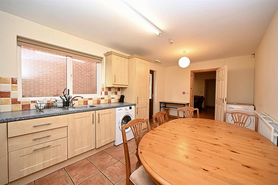 Room Rental 1 34C Edinburgh Street