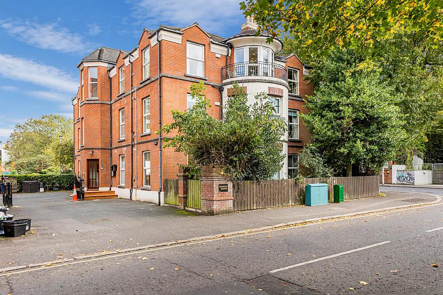 Apt 8, 16 Chlorine Gardens,Belfast, BT9 5DL Apt 8, 16 Chlorine Gardens,Belfast, BT9 5DL