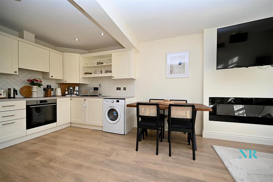 5B Hillsborough Court