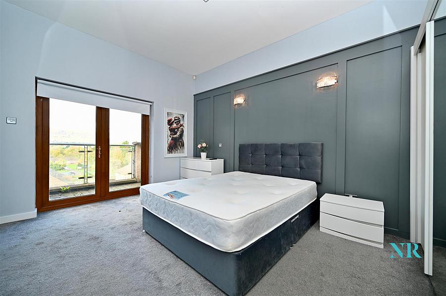 Penthouse - Apt 83, Park Royal 841C Upper Lisburn Road