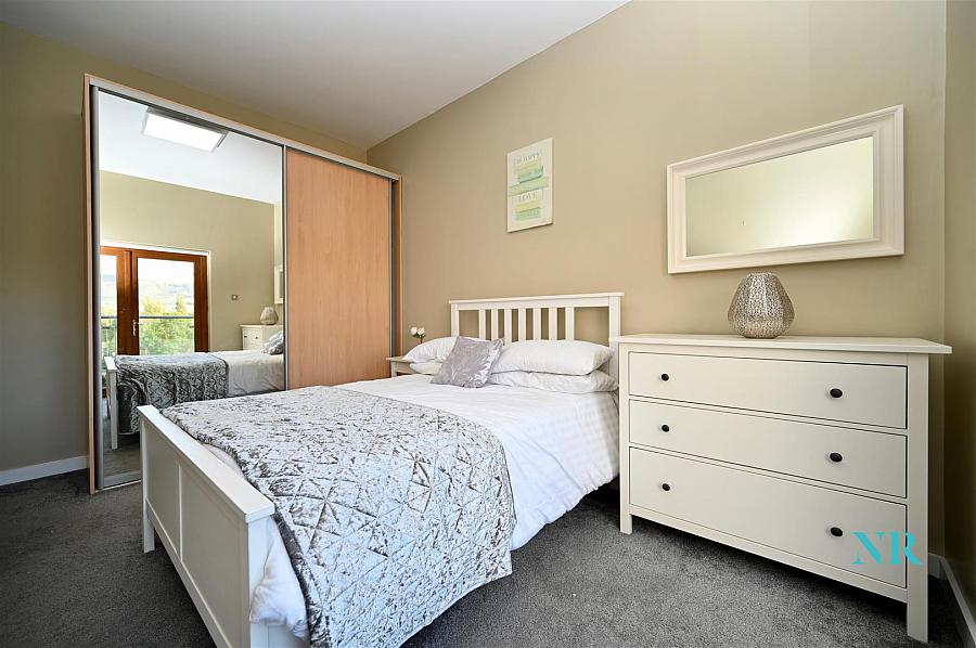 Penthouse - Apt 83, Park Royal 841C Upper Lisburn Road