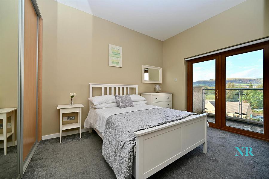 Penthouse - Apt 83, Park Royal 841C Upper Lisburn Road