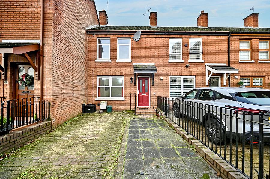 9 Catherine Street North