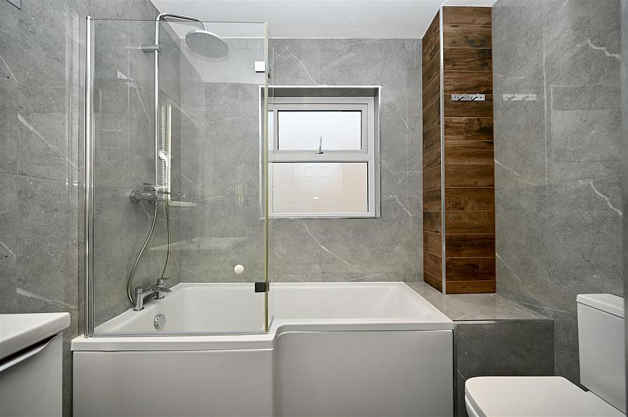 9 Catherine Street North