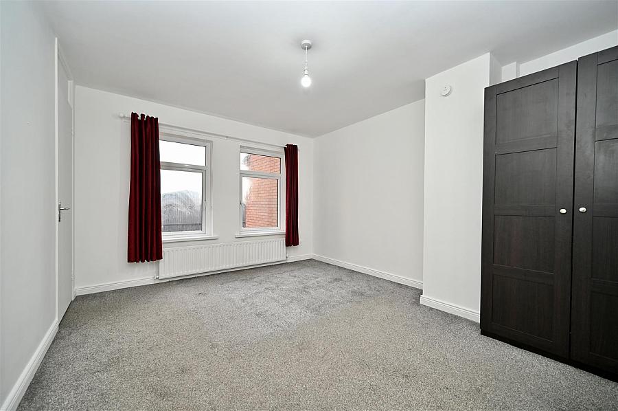 9 Catherine Street North