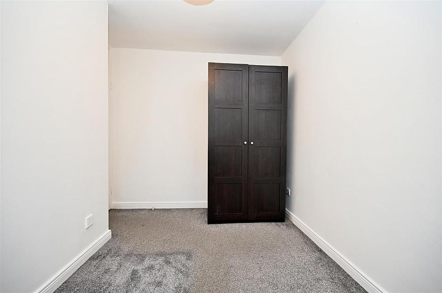 9 Catherine Street North