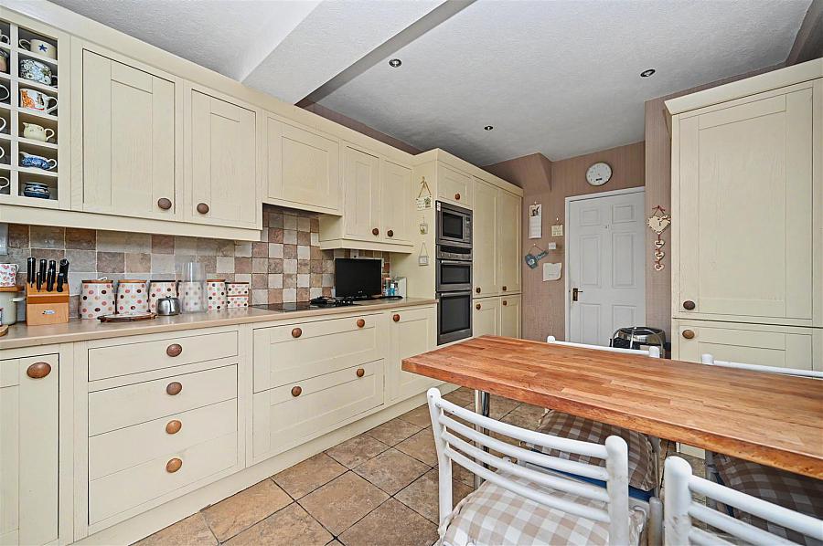 7 Finchley Gardens