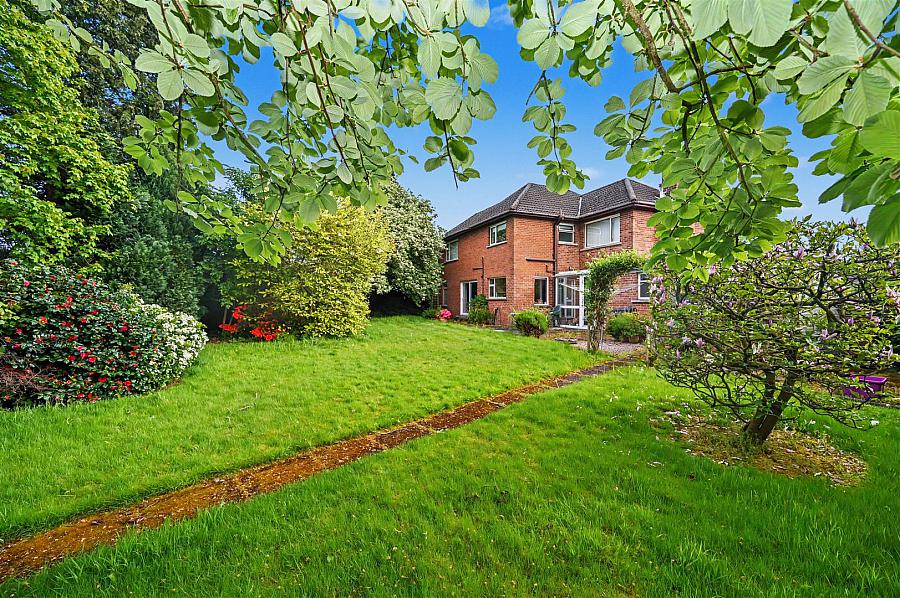7 Finchley Gardens
