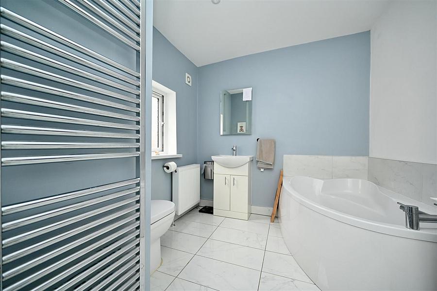 1 Clara Crescent Lower