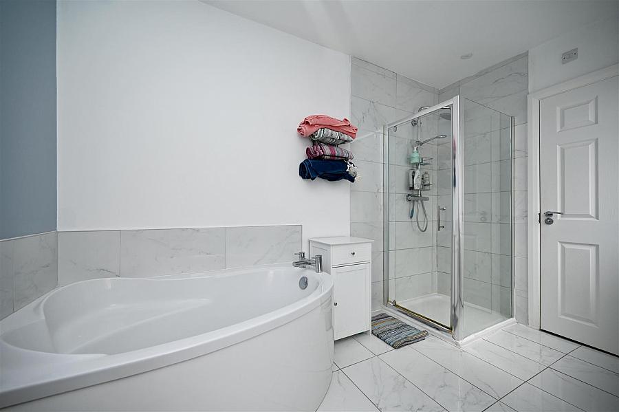 1 Clara Crescent Lower