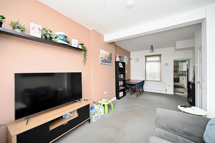 1 Clara Crescent Lower