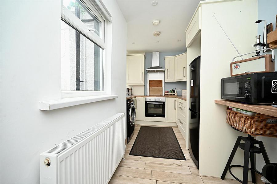 1 Clara Crescent Lower