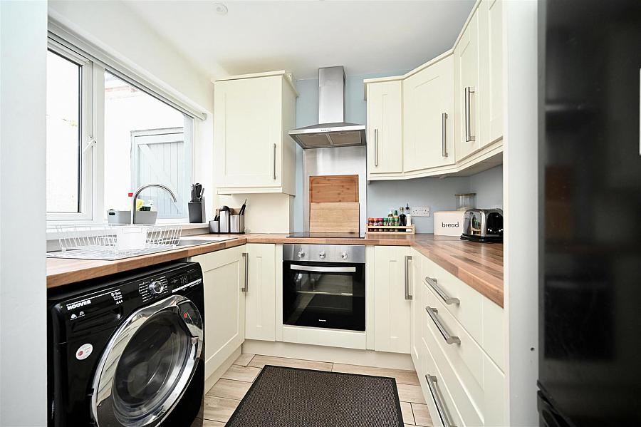 1 Clara Crescent Lower