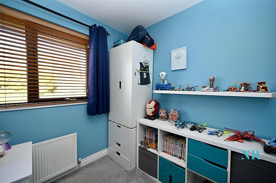 23 Laurelgrove Avenue