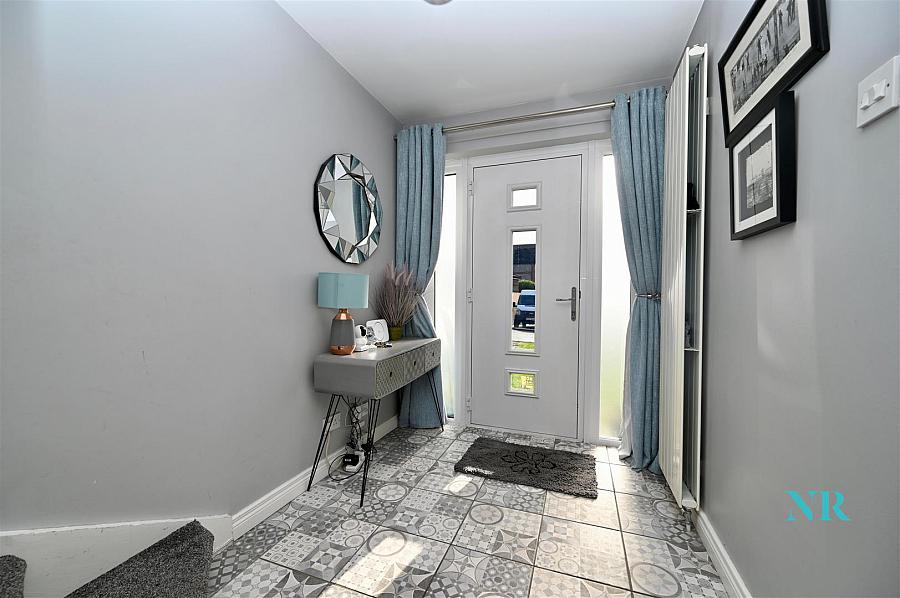 23 Laurelgrove Avenue