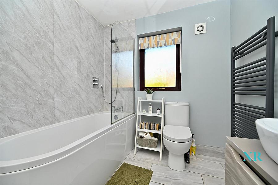 23 Laurelgrove Avenue