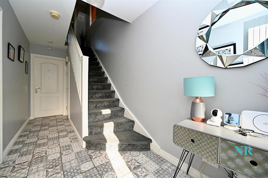 23 Laurelgrove Avenue